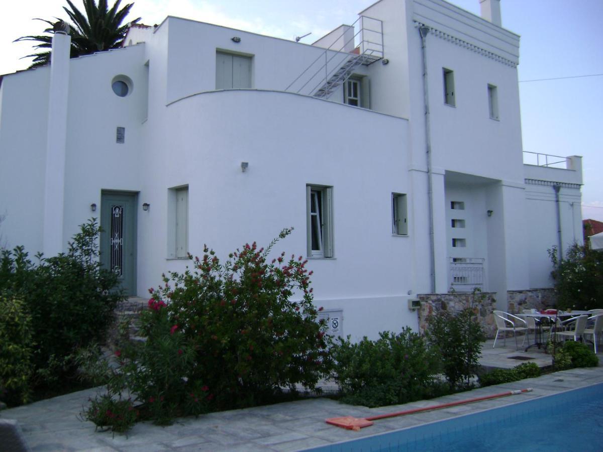 Planitas Villa